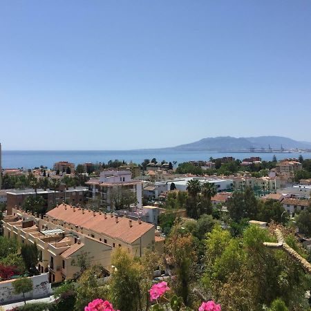 Malaga En Familia Daire Dış mekan fotoğraf